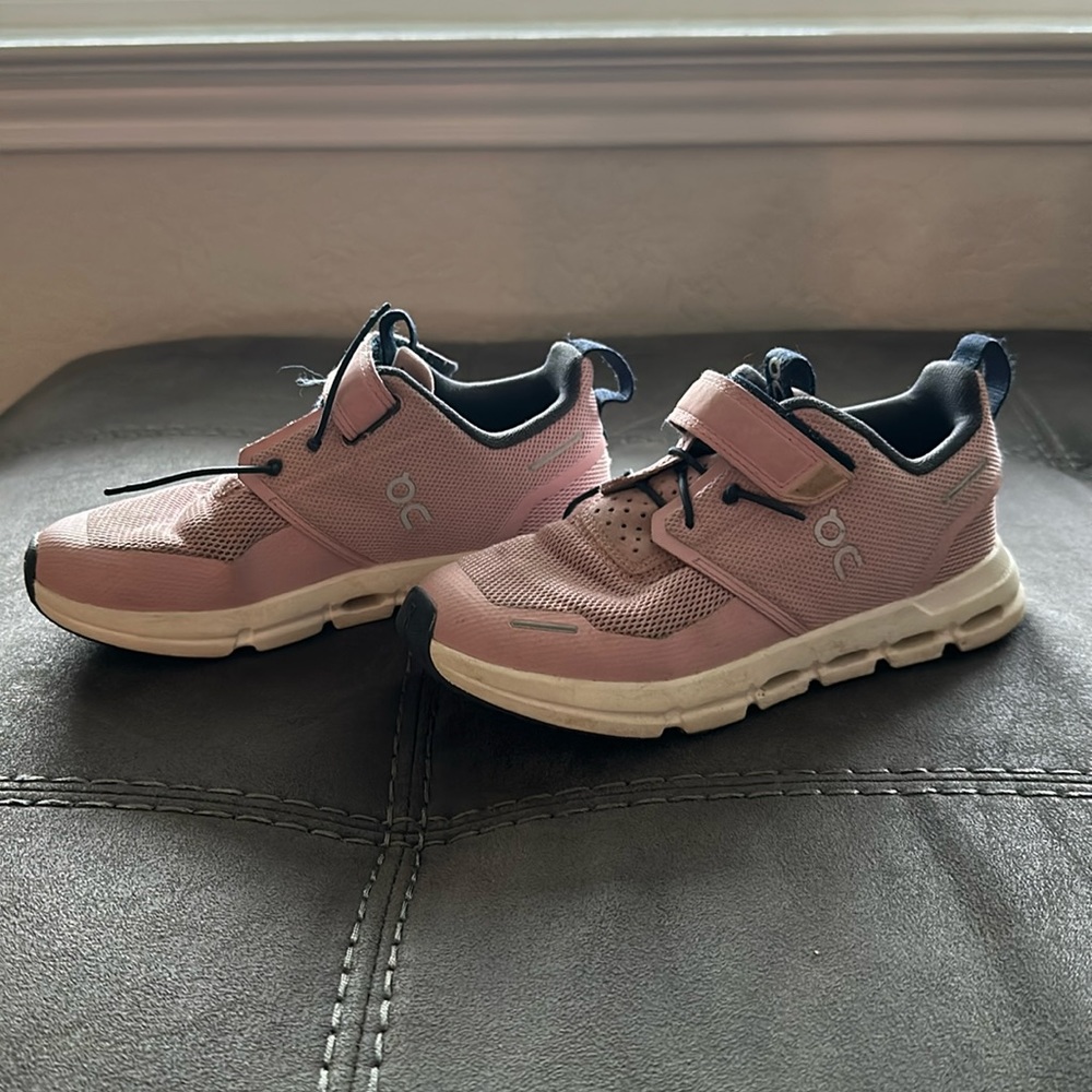 🚨 SOLD 🚨 On Cloud Pink Shoes